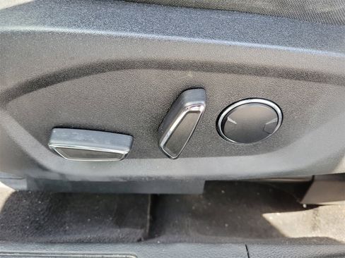 Used 2018 Ford Fusion SE w/ Fusion SE Technology Package image 13