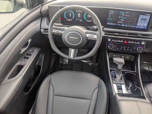 Used 2025 Hyundai Santa Cruz SEL FWD image 16