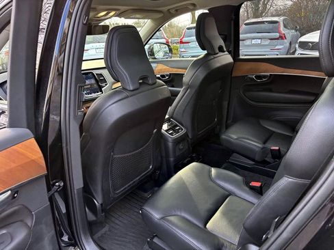 Used 2023 Volvo XC90 T8 Plus w/ Protection Package Premier image 28