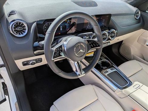 New 2026 Mercedes-Benz GLA 250 image 3