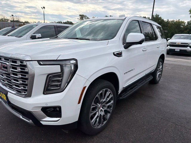 Used 2025 GMC Yukon Denali AWD/4WD image 3