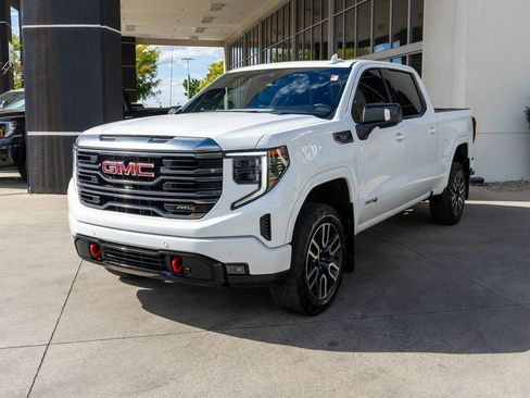 Used 2024 GMC Sierra 1500 AT4 w/ AT4 Preferred Package AWD/4WD image 2