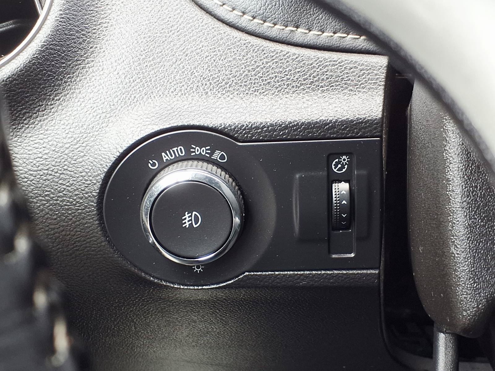 Used 2015 Chevrolet Camaro LT w/ 1LT Preferred Package RWD image 23
