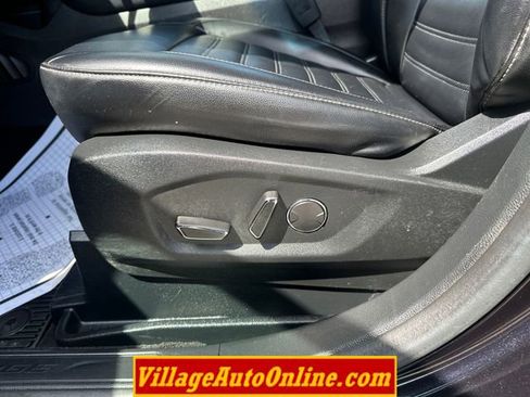 Used 2019 Ford Edge SEL w/ Equipment Group 201A AWD/4WD image 15