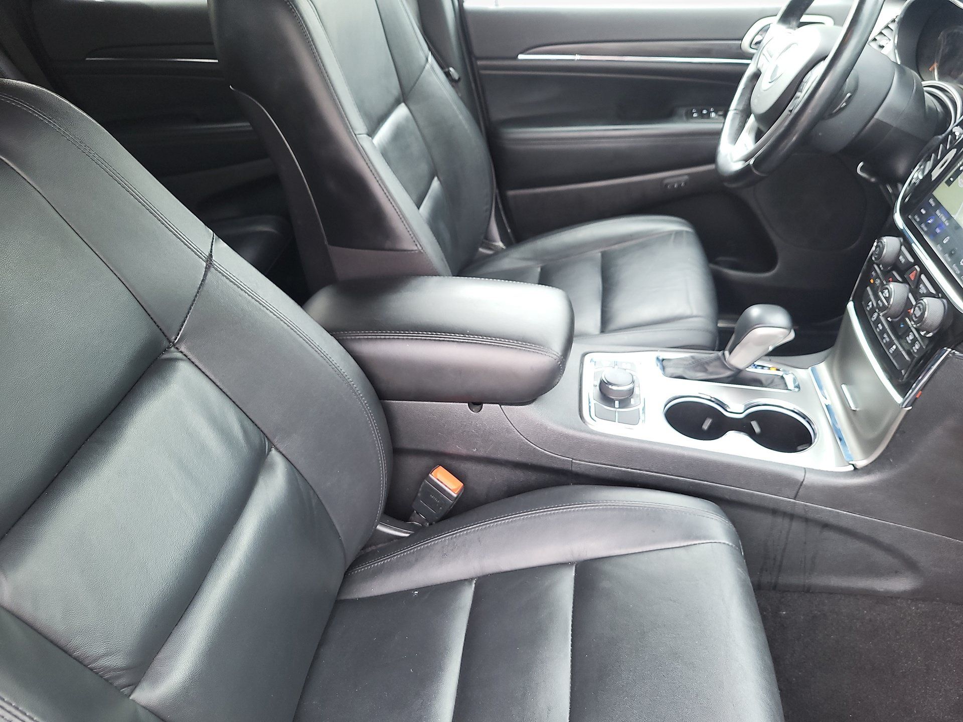 Used 2021 Jeep Grand Cherokee Limited AWD/4WD image 25