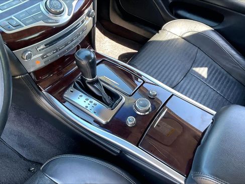 Used 2011 INFINITI M56 RWD image 15