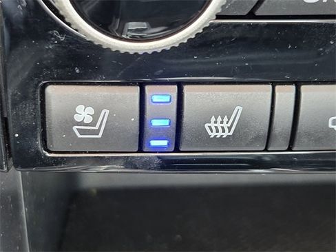 Used 2022 Subaru Ascent Touring image 26