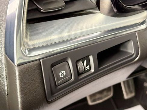 Used 2019 Cadillac XT5 Luxury image 10