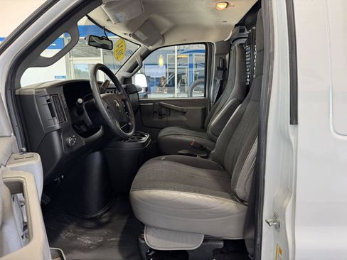 Used 2024 Chevrolet Express 2500 w/ Driver Convenience Package RWD image 7