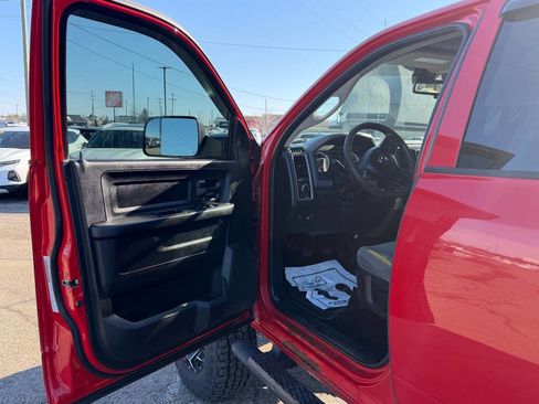 Used 2016 RAM 2500 Tradesman w/ Chrome Appearance Group AWD/4WD image 11