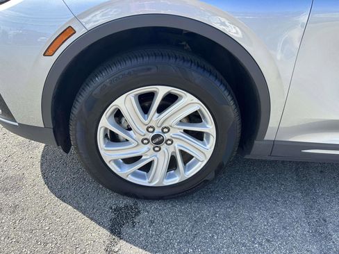 Used 2023 Lincoln Corsair AWD image 7