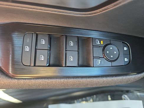 New 2026 Nissan Kicks SV w/ SV Premium Package image 30