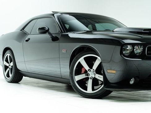 Used 2012 Dodge Challenger SRT8 w/ Premium Sound Group image 3