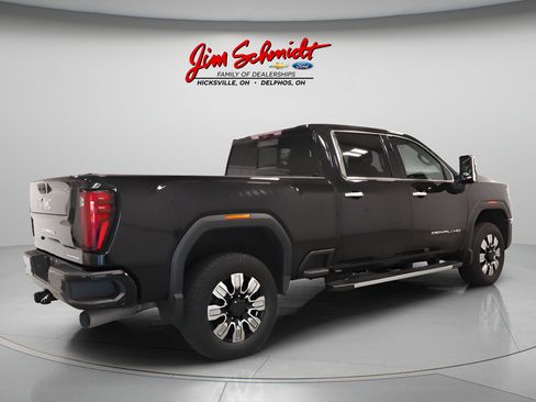 Used 2024 GMC Sierra 2500 Denali w/ Denali Reserve Package AWD/4WD image 5