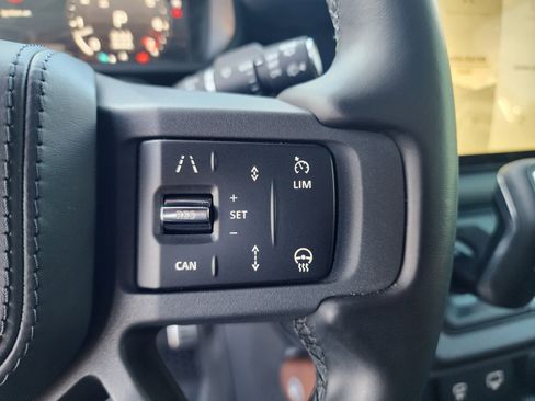Used 2024 Land Rover Defender 130 X image 30