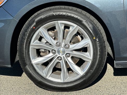 Used 2020 Chevrolet Malibu LT image 31