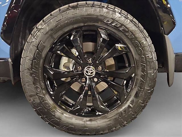 Used 2025 Toyota RAV4 SE AWD/4WD image 22
