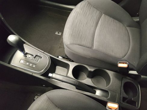 Used 2017 Hyundai Accent SE FWD image 26