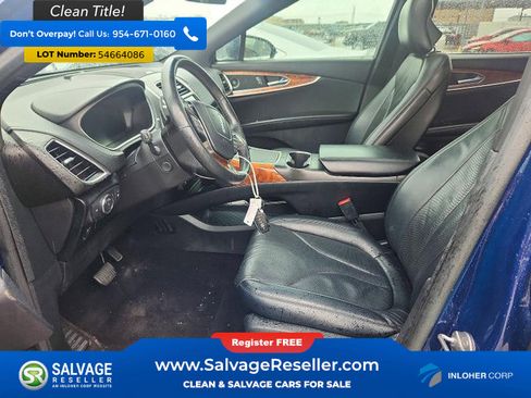 Used 2019 Lincoln Nautilus Reserve FWD image 9