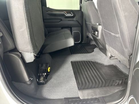 Used 2023 Chevrolet Silverado 1500 LT w/ Z71 Off-Road Package image 15