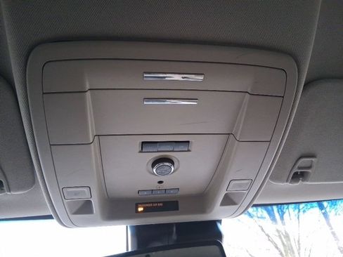 Used 2018 GMC Yukon XL SLT w/ Premium Edition image 30