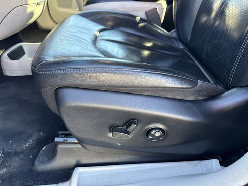 Used 2022 Chrysler Pacifica Touring-L image 36