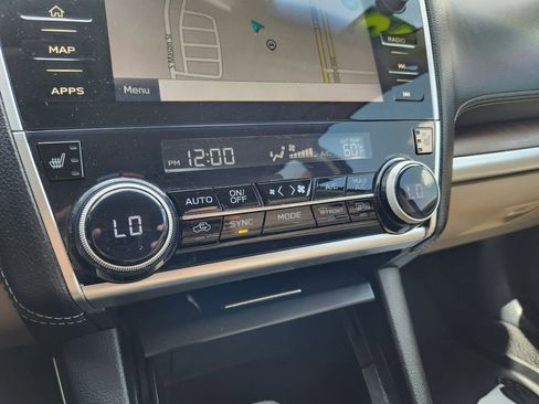 Used 2018 Subaru Outback 3.6R Limited AWD/4WD image 19
