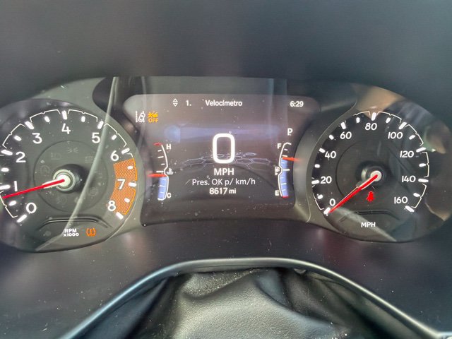 Used 2025 Jeep Compass Sport AWD/4WD image 9