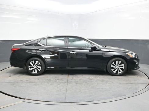 Used 2020 Nissan Altima 2.5 S FWD image 8