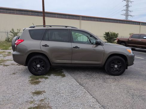 Used 2011 Toyota RAV4 4WD w/ Base L4 Extra Value Pkg image 7