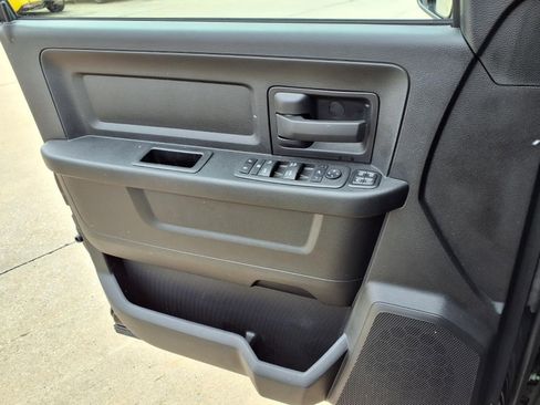 Used 2024 RAM 2500 Tradesman w/ Convenience Group image 19