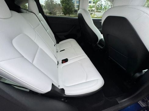 Used 2023 Tesla Model Y Long Range AWD/4WD image 14