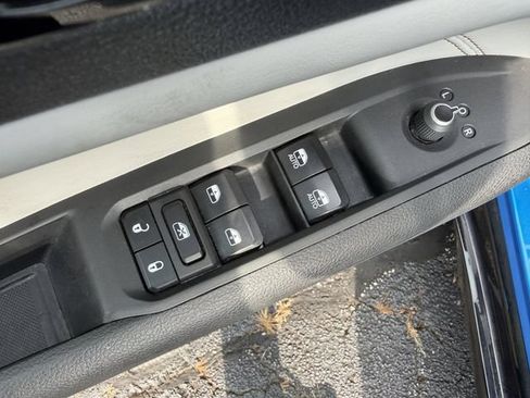 Used 2024 Jeep Compass Limited w/ Elite Group AWD/4WD image 11
