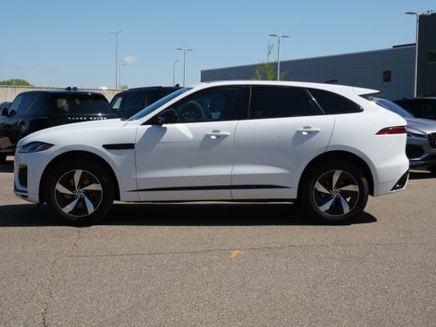 Certified 2025 Jaguar F-PACE R-Dynamic S AWD/4WD image 2