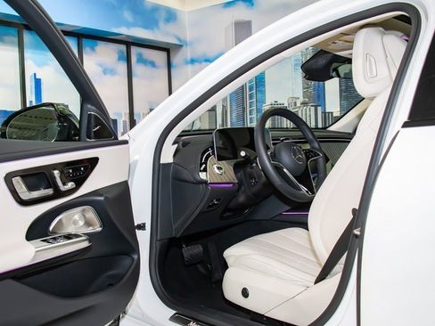 Certified 2025 Mercedes-Benz E 350 4MATIC Sedan image 13