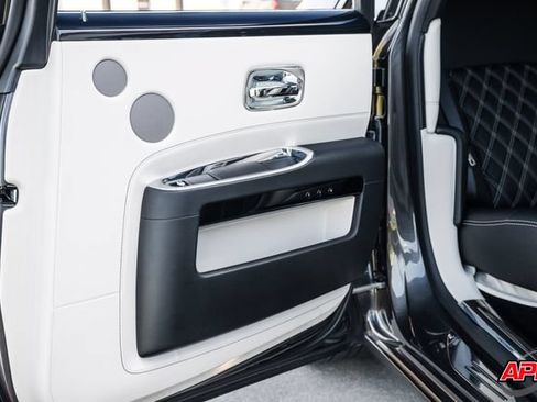Used 2014 Rolls-Royce Ghost RWD image 76