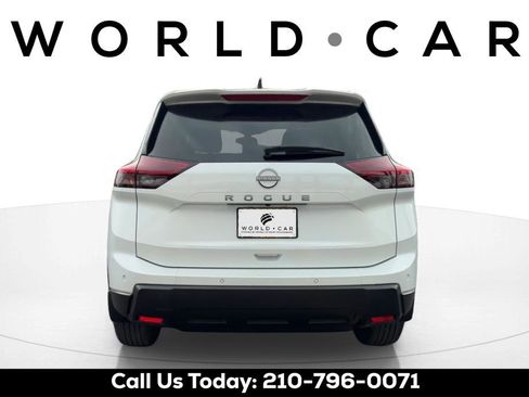 Certified 2025 Nissan Rogue S FWD image 4