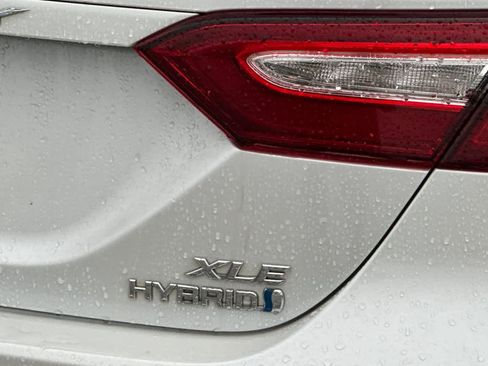 Used 2018 Toyota Camry XLE w/ Audio Package image 16