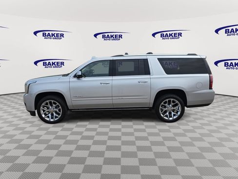 Certified 2019 GMC Yukon XL Denali w/ Denali Ultimate Package AWD/4WD image 8
