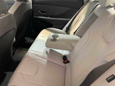 New 2026 Hyundai Elantra Limited FWD image 5
