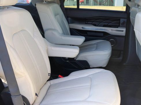 Used 2020 Ford Expedition Platinum image 23