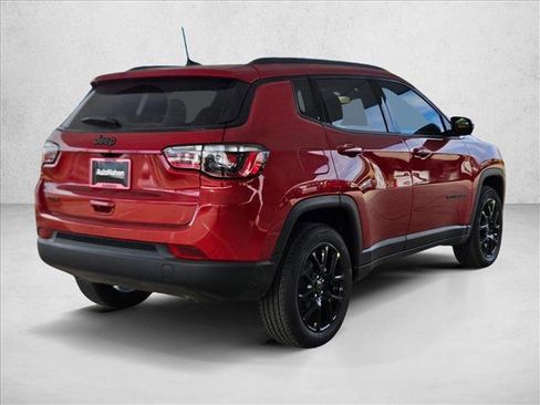 New 2026 Jeep Compass Latitude image 2