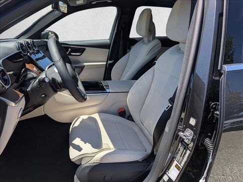 Used 2026 Mercedes-Benz GLC 300 4MATIC image 9