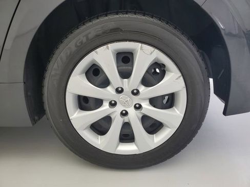 Used 2023 Toyota Corolla LE image 12