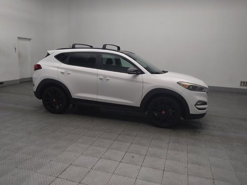 Used 2017 Hyundai Tucson Night image 11