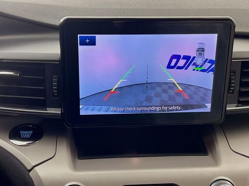 Certified 2023 Ford Explorer XLT w/ Equipment Group 202A AWD/4WD image 21