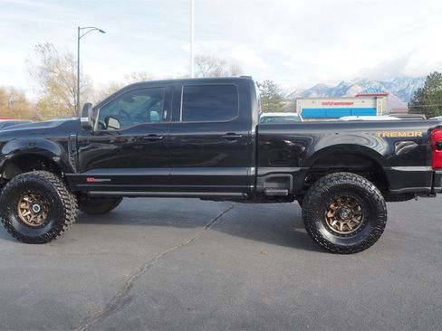 Used 2023 Ford F250 Lariat w/ Lariat Ultimate Package image 8
