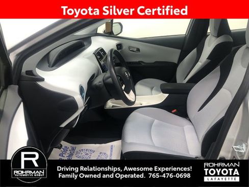 Certified 2017 Toyota Prius Three image 13