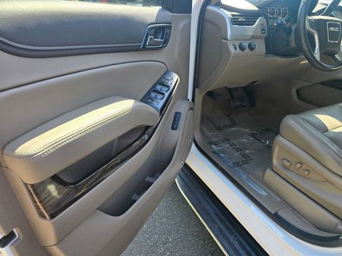 Used 2020 GMC Yukon SLT w/ Open Road Package AWD/4WD image 22