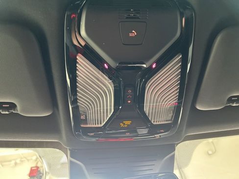 Used 2024 BMW X5 xDrive40i w/ Premium Package image 25